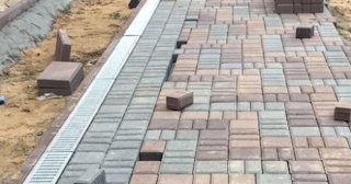 Укладка плитки на дорожке в Ельце от 821 руб. - доступная стоимость