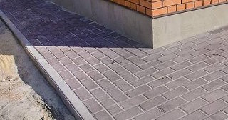 Укладка плитки на отмостку: Цена от 821 руб. в Ельце от ТротуарнаяПлитка