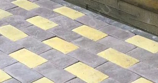 Укладка тротуарной плитки вокруг дома в Ельце - цены от 821 руб.