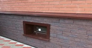 Облицовка цоколя панелями под камень в Ельце в октябре